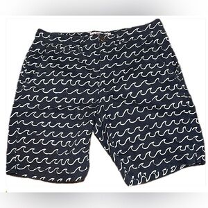 Men’s Arizona shorts. Like new. Size 31 waist. Blue wave. Casual knee length